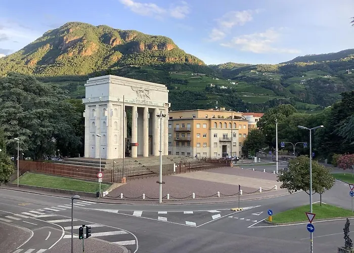 Casa Vittoria - Siegeshaus Больцано